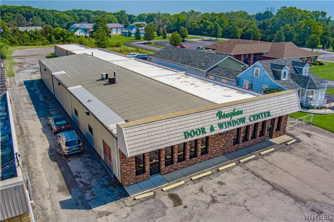2925 Military Road, Niagara, New York 14304, Niagara, New York 14304, ,Commercial Sale,For Sale,2925 Military Road, Niagara, New York 14304,B1366596