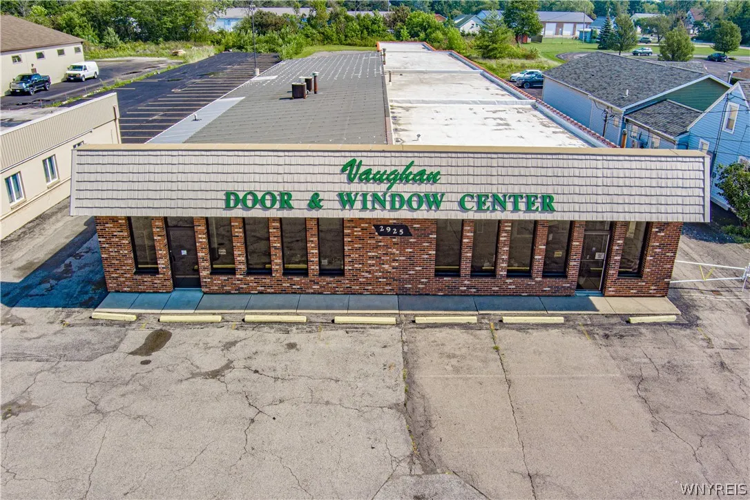 2925 Military Road, Niagara, New York 14304, Niagara, New York 14304, ,Commercial Sale,For Sale,2925 Military Road, Niagara, New York 14304,B1366596