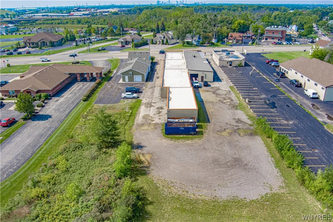 2925 Military Road, Niagara, New York 14304, Niagara, New York 14304, ,Commercial Sale,For Sale,2925 Military Road, Niagara, New York 14304,B1366596