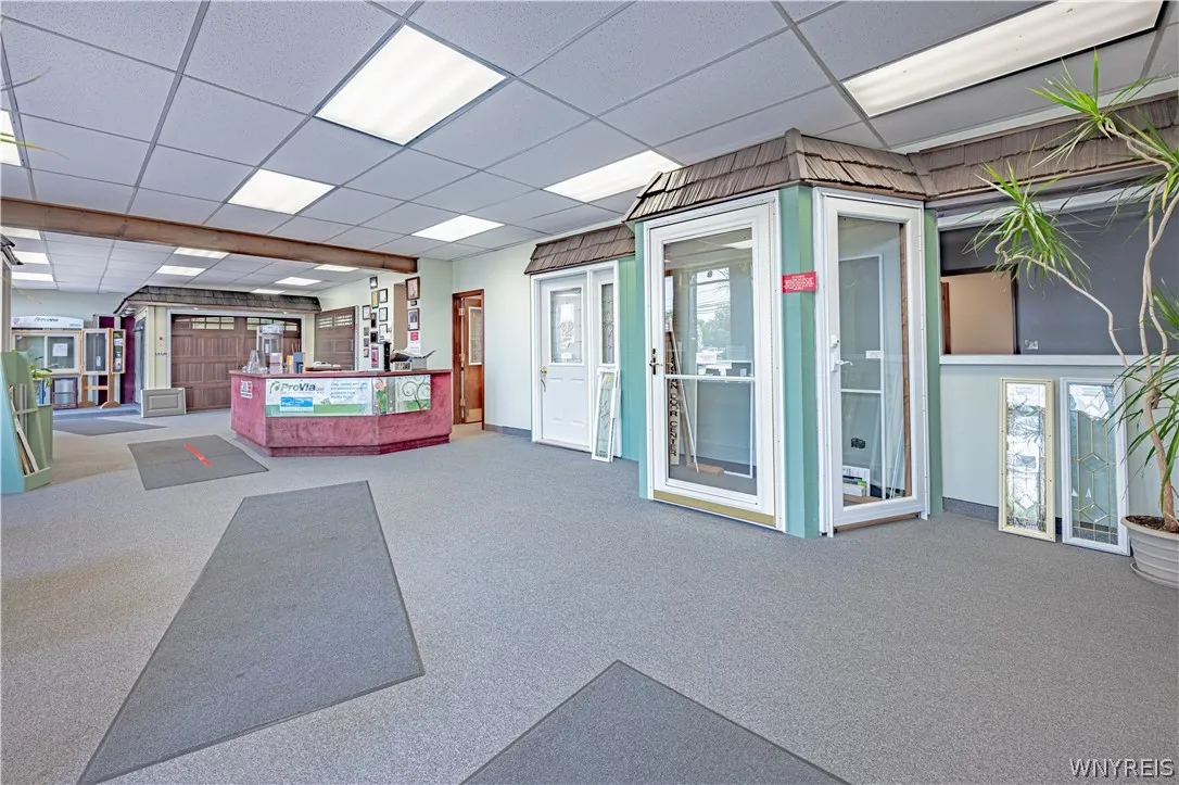 2925 Military Road, Niagara, New York 14304, Niagara, New York 14304, ,Commercial Sale,For Sale,2925 Military Road, Niagara, New York 14304,B1366596