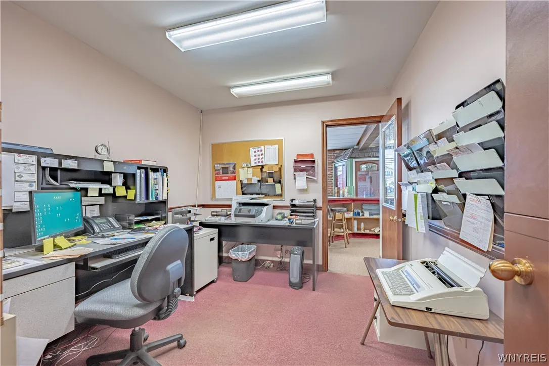 2925 Military Road, Niagara, New York 14304, Niagara, New York 14304, ,Commercial Sale,For Sale,2925 Military Road, Niagara, New York 14304,B1366596