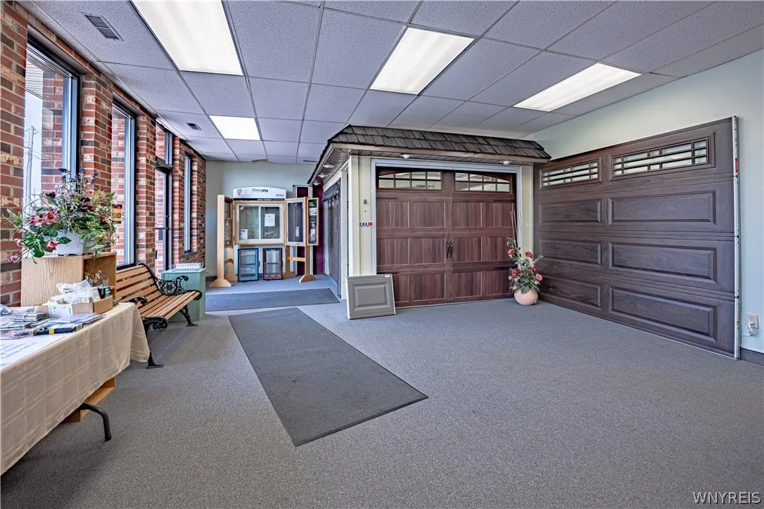 2925 Military Road, Niagara, New York 14304, Niagara, New York 14304, ,Commercial Sale,For Sale,2925 Military Road, Niagara, New York 14304,B1366596