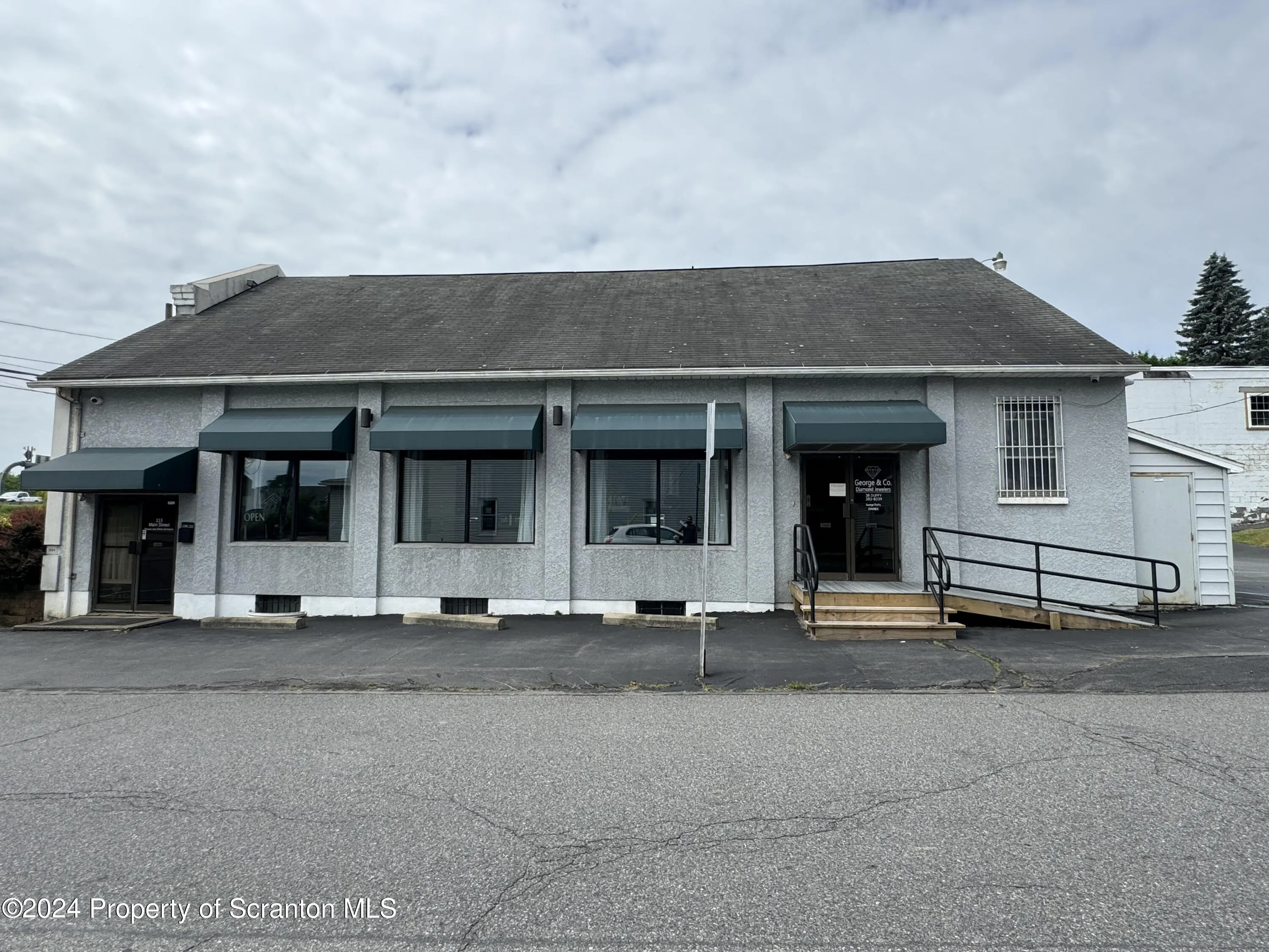 115 Main Street, Dickson City, Pennsylvania 18519, ,Commercial Sale,For Sale,Main,SC2900