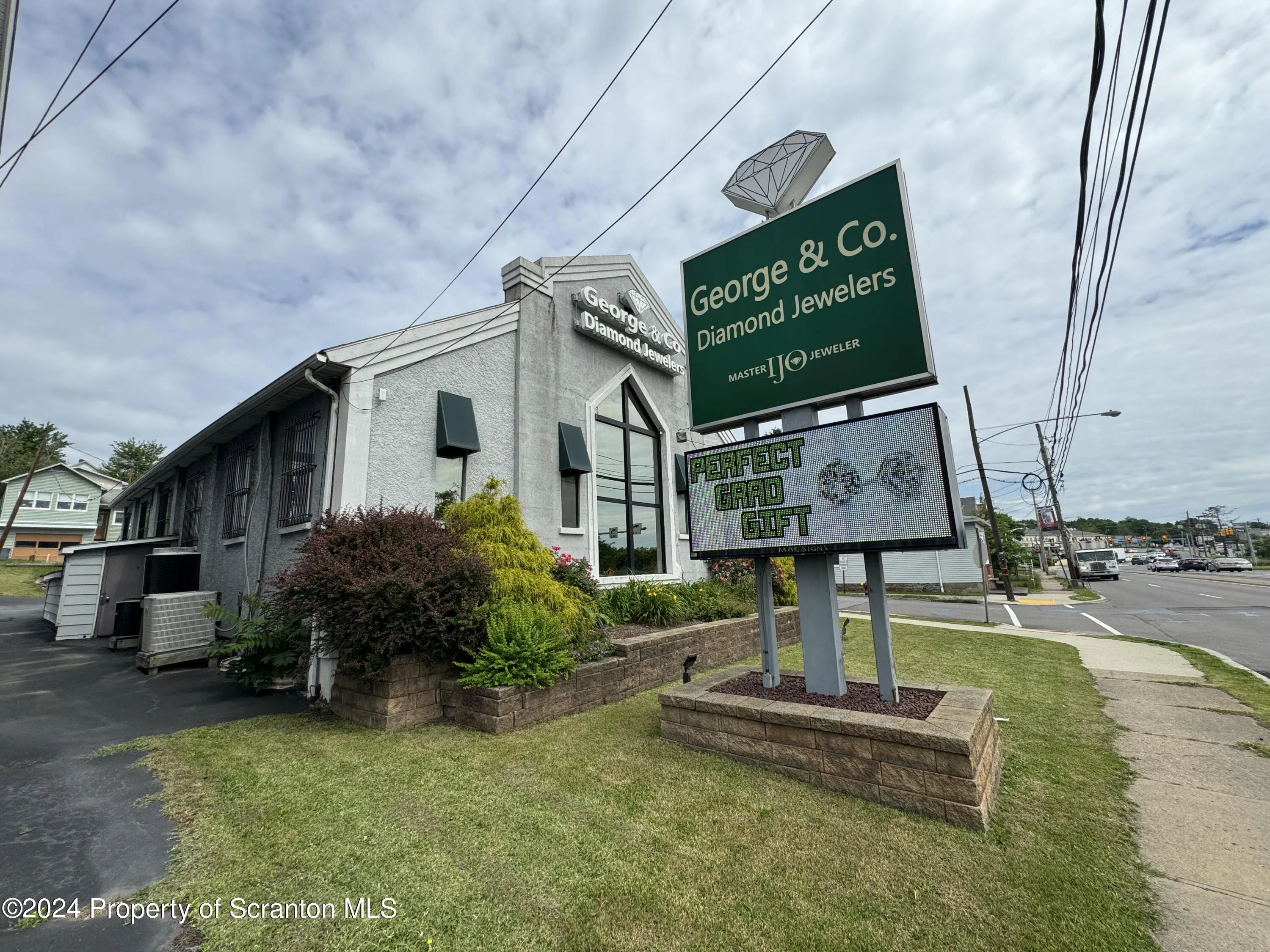 115 Main Street, Dickson City, Pennsylvania 18519, ,Commercial Sale,For Sale,Main,SC2900
