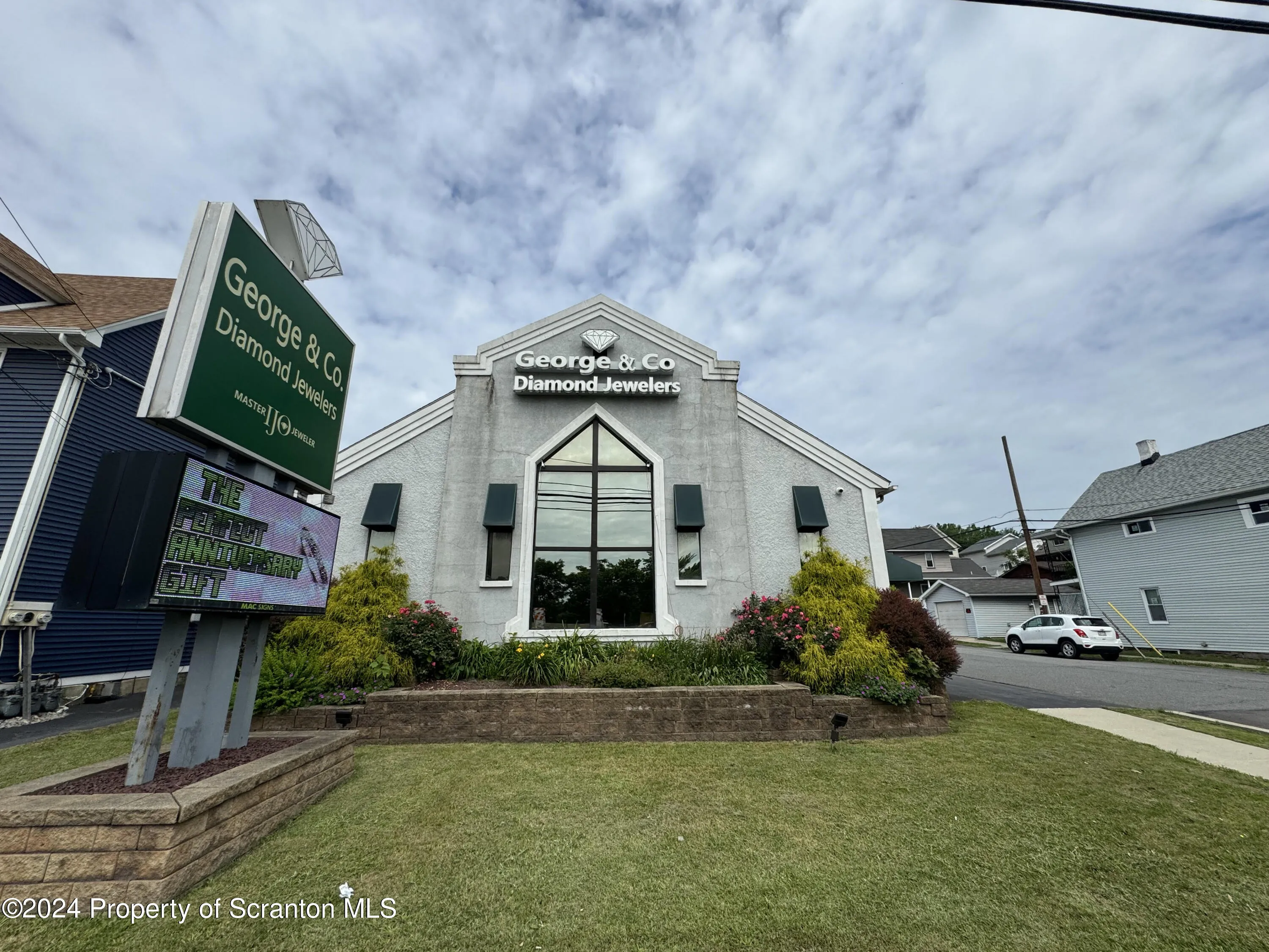 115 Main Street, Dickson City, Pennsylvania 18519, ,Commercial Sale,For Sale,Main,SC2900