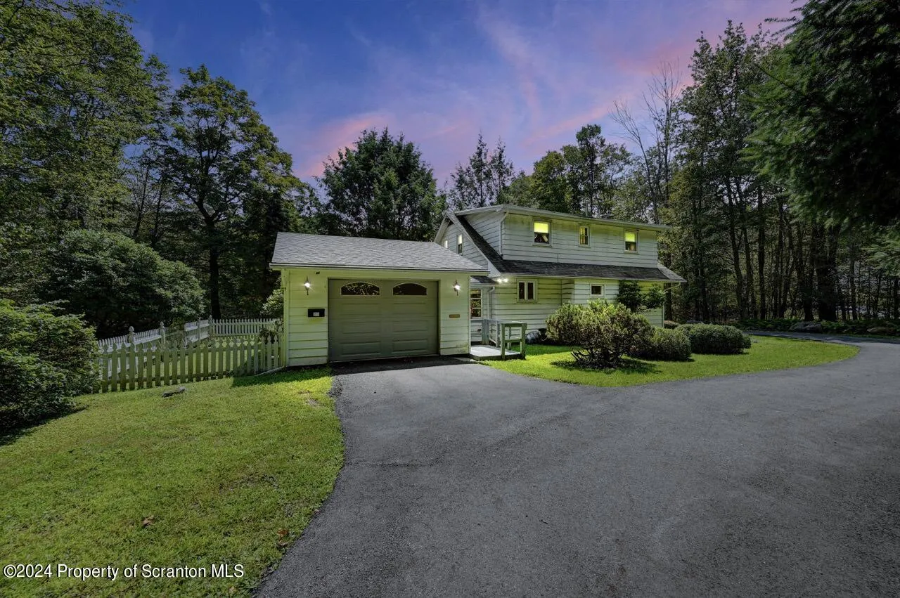 811 Clifton Beach Road, Clifton Twp, Pennsylvania 18424, 4 Bedrooms Bedrooms, 7 Rooms Rooms,2 BathroomsBathrooms,Residential,For Sale,CLIFTON BEACH ROAD,SC4272