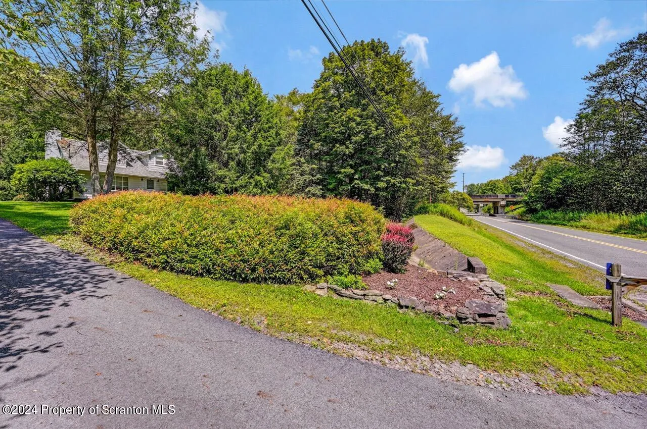 811 Clifton Beach Road, Clifton Twp, Pennsylvania 18424, 4 Bedrooms Bedrooms, 7 Rooms Rooms,2 BathroomsBathrooms,Residential,For Sale,CLIFTON BEACH ROAD,SC4272
