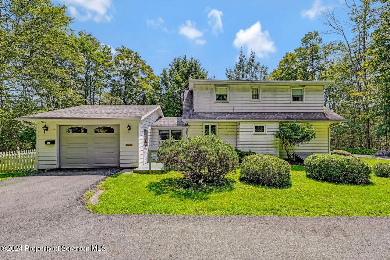 811 Clifton Beach Road, Clifton Twp, Pennsylvania 18424, 4 Bedrooms Bedrooms, 7 Rooms Rooms,2 BathroomsBathrooms,Residential,For Sale,CLIFTON BEACH ROAD,SC4272