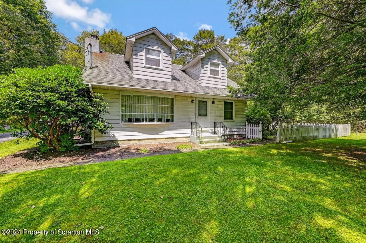 811 Clifton Beach Road, Clifton Twp, Pennsylvania 18424, 4 Bedrooms Bedrooms, 7 Rooms Rooms,2 BathroomsBathrooms,Residential,For Sale,CLIFTON BEACH ROAD,SC4272