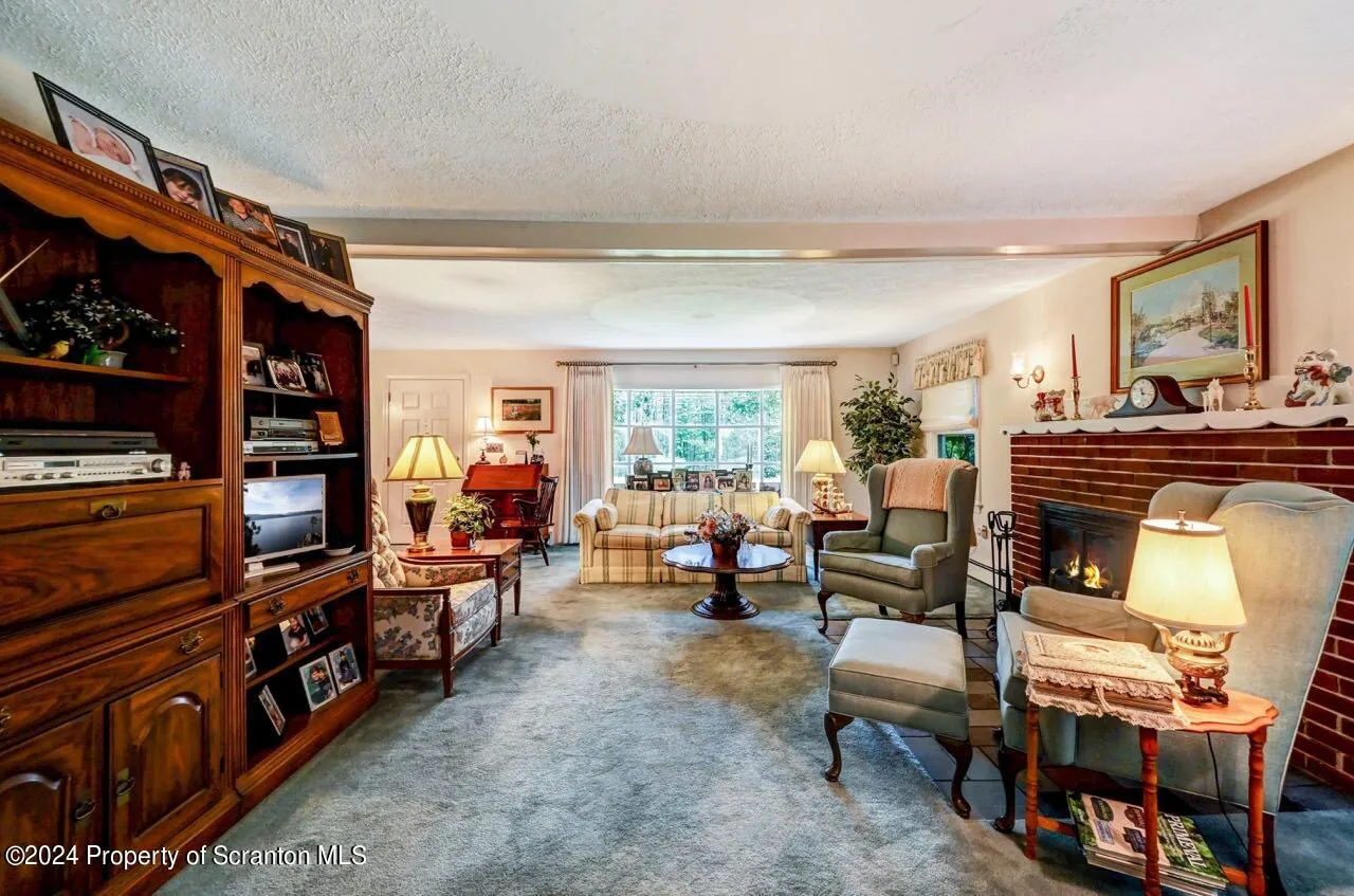 811 Clifton Beach Road, Clifton Twp, Pennsylvania 18424, 4 Bedrooms Bedrooms, 7 Rooms Rooms,2 BathroomsBathrooms,Residential,For Sale,CLIFTON BEACH ROAD,SC4272