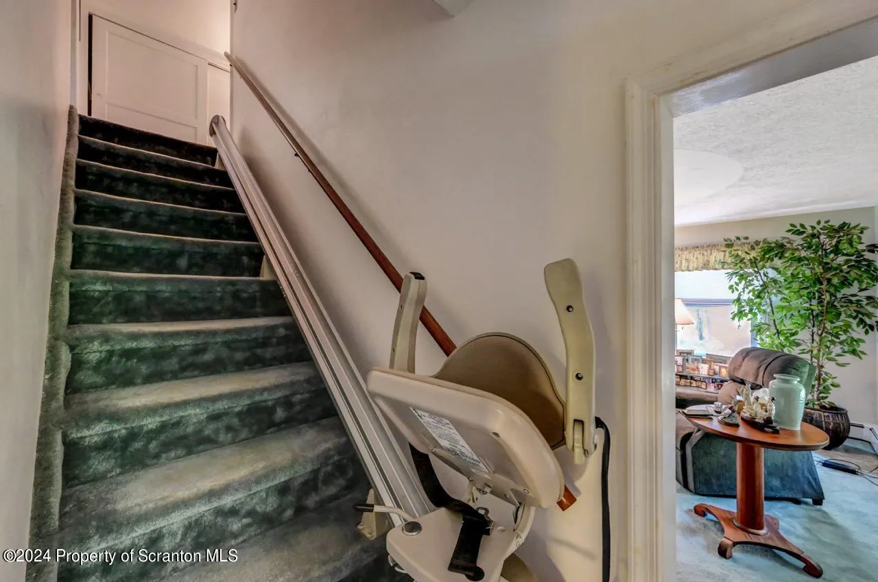 811 Clifton Beach Road, Clifton Twp, Pennsylvania 18424, 4 Bedrooms Bedrooms, 7 Rooms Rooms,2 BathroomsBathrooms,Residential,For Sale,CLIFTON BEACH ROAD,SC4272