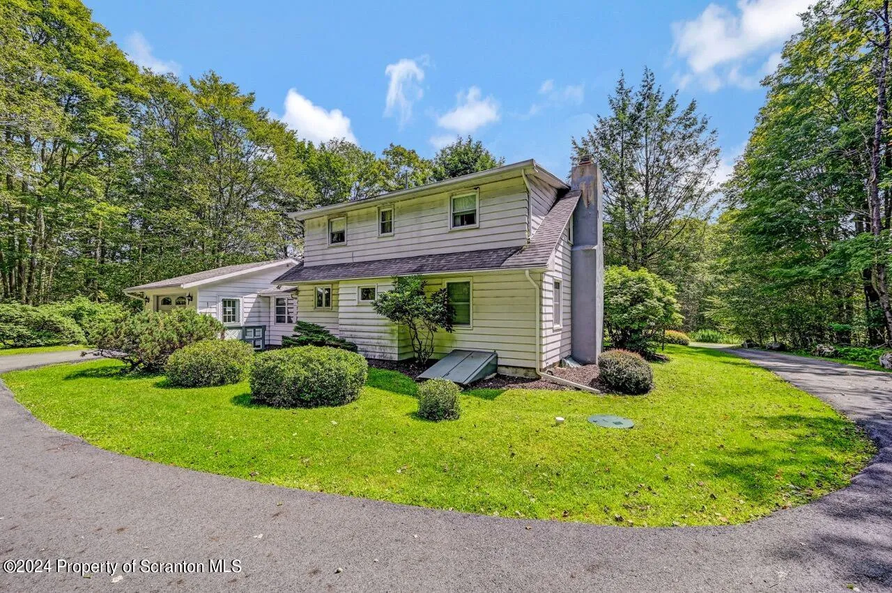 811 Clifton Beach Road, Clifton Twp, Pennsylvania 18424, 4 Bedrooms Bedrooms, 7 Rooms Rooms,2 BathroomsBathrooms,Residential,For Sale,CLIFTON BEACH ROAD,SC4272
