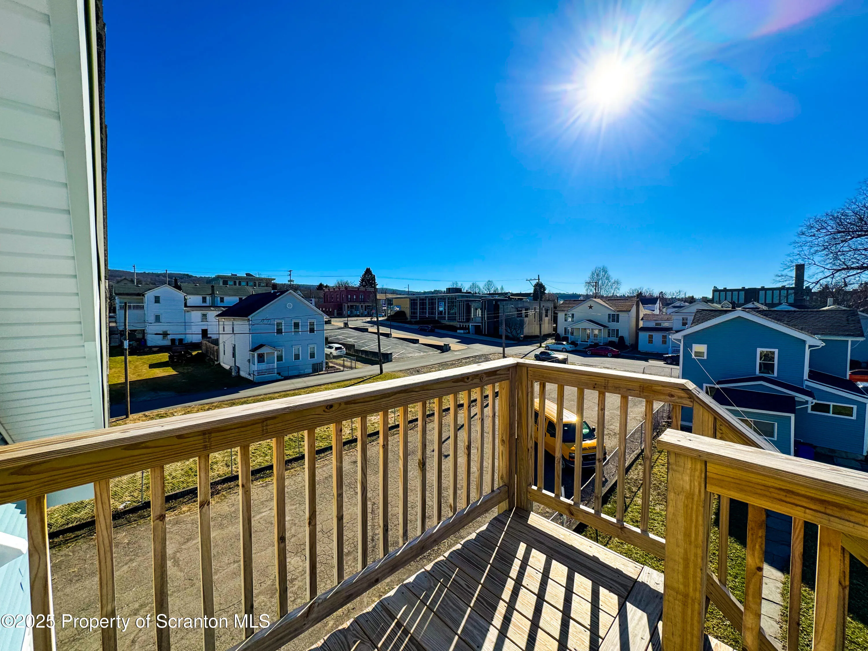 305 Willow Street Unit Rear 2, Scranton, Pennsylvania 18505, 4 Bedrooms Bedrooms, 5 Rooms Rooms,1 BathroomBathrooms,Residential Lease,For Rent,Willow,SC250854