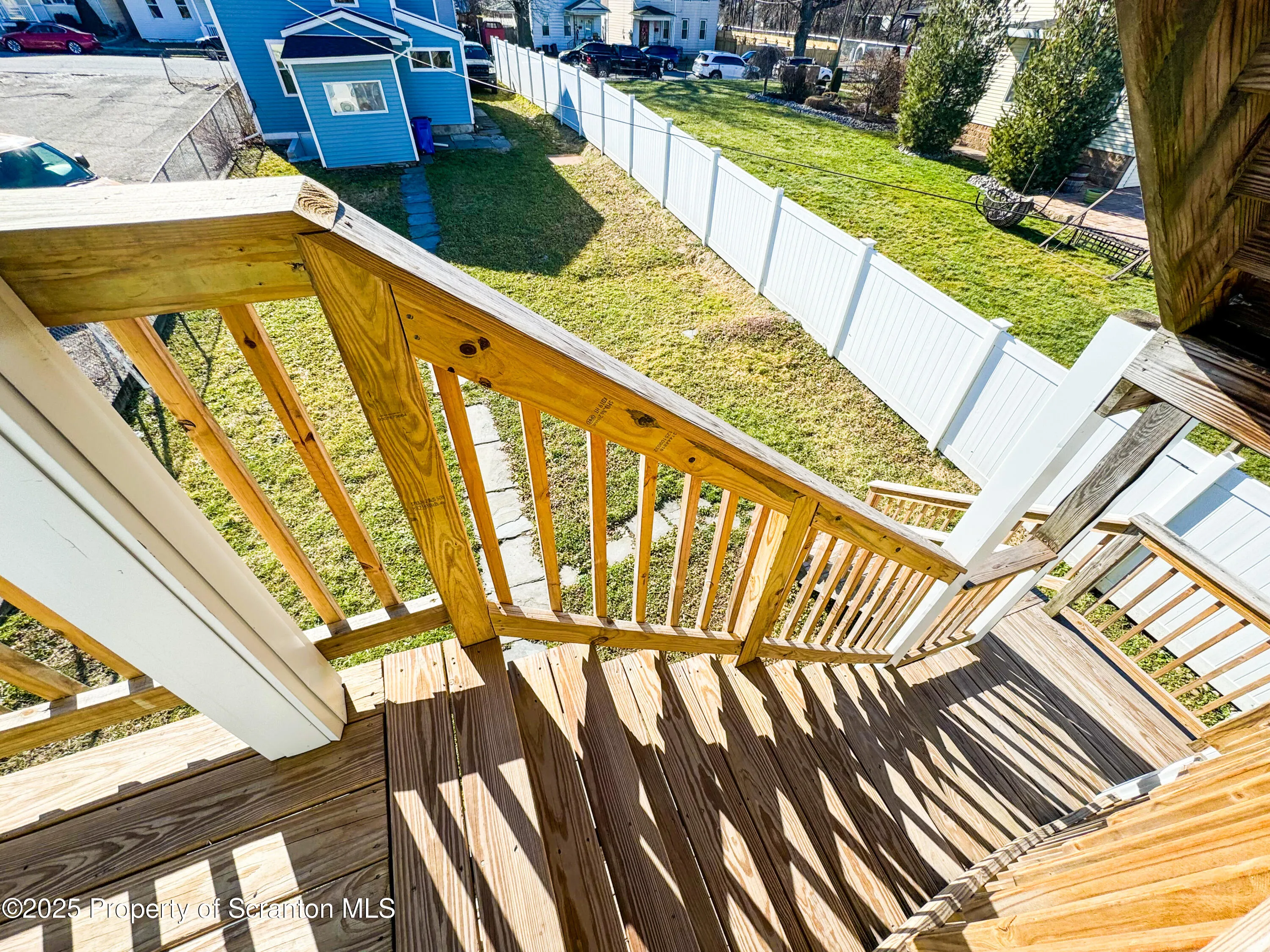 305 Willow Street Unit Rear 2, Scranton, Pennsylvania 18505, 4 Bedrooms Bedrooms, 5 Rooms Rooms,1 BathroomBathrooms,Residential Lease,For Rent,Willow,SC250854
