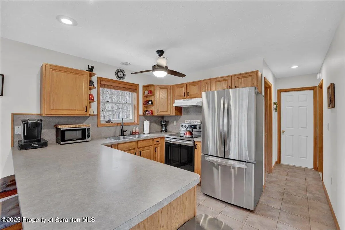7 Sheffick Road Unit - 707, Clifton Twp, Pennsylvania 18424, 4 Bedrooms Bedrooms, 10 Rooms Rooms,3 BathroomsBathrooms,Residential,For Sale,Sheffick,SC250915
