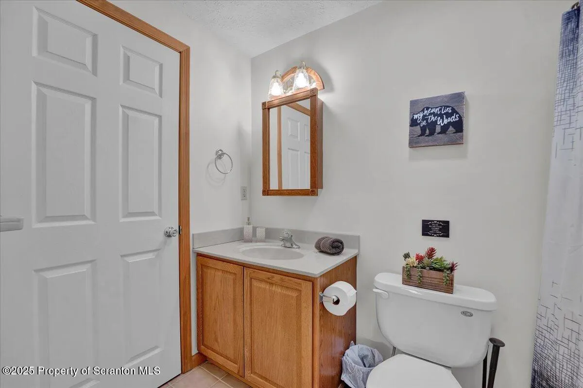 7 Sheffick Road Unit - 707, Clifton Twp, Pennsylvania 18424, 4 Bedrooms Bedrooms, 10 Rooms Rooms,3 BathroomsBathrooms,Residential,For Sale,Sheffick,SC250915