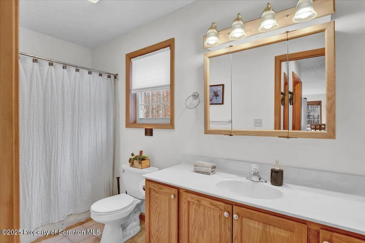 7 Sheffick Road Unit - 707, Clifton Twp, Pennsylvania 18424, 4 Bedrooms Bedrooms, 10 Rooms Rooms,3 BathroomsBathrooms,Residential,For Sale,Sheffick,SC250915