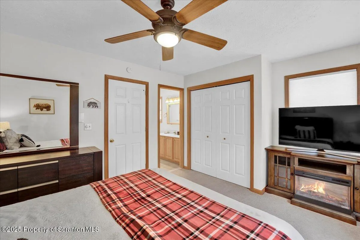 7 Sheffick Road Unit - 707, Clifton Twp, Pennsylvania 18424, 4 Bedrooms Bedrooms, 10 Rooms Rooms,3 BathroomsBathrooms,Residential,For Sale,Sheffick,SC250915