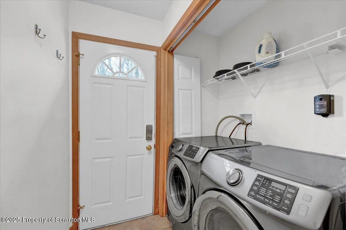 7 Sheffick Road Unit - 707, Clifton Twp, Pennsylvania 18424, 4 Bedrooms Bedrooms, 10 Rooms Rooms,3 BathroomsBathrooms,Residential,For Sale,Sheffick,SC250915