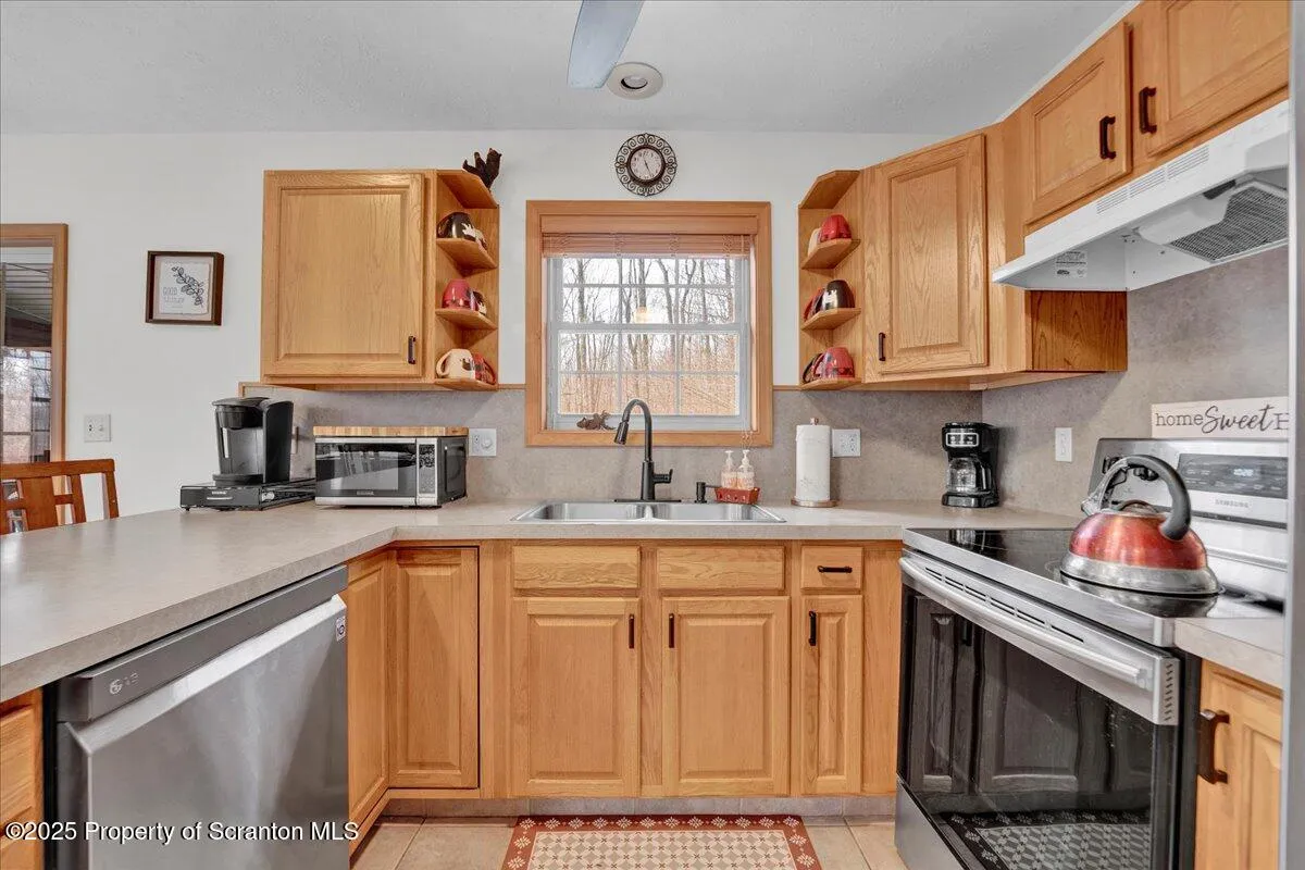 7 Sheffick Road Unit - 707, Clifton Twp, Pennsylvania 18424, 4 Bedrooms Bedrooms, 10 Rooms Rooms,3 BathroomsBathrooms,Residential,For Sale,Sheffick,SC250915