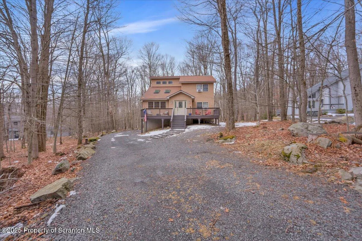 7 Sheffick Road Unit - 707, Clifton Twp, Pennsylvania 18424, 4 Bedrooms Bedrooms, 10 Rooms Rooms,3 BathroomsBathrooms,Residential,For Sale,Sheffick,SC250915