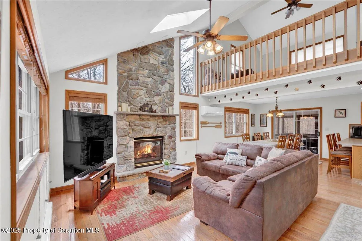 7 Sheffick Road Unit - 707, Clifton Twp, Pennsylvania 18424, 4 Bedrooms Bedrooms, 10 Rooms Rooms,3 BathroomsBathrooms,Residential,For Sale,Sheffick,SC250915