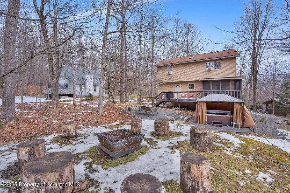 7 Sheffick Road Unit - 707, Clifton Twp, Pennsylvania 18424, 4 Bedrooms Bedrooms, 10 Rooms Rooms,3 BathroomsBathrooms,Residential,For Sale,Sheffick,SC250915