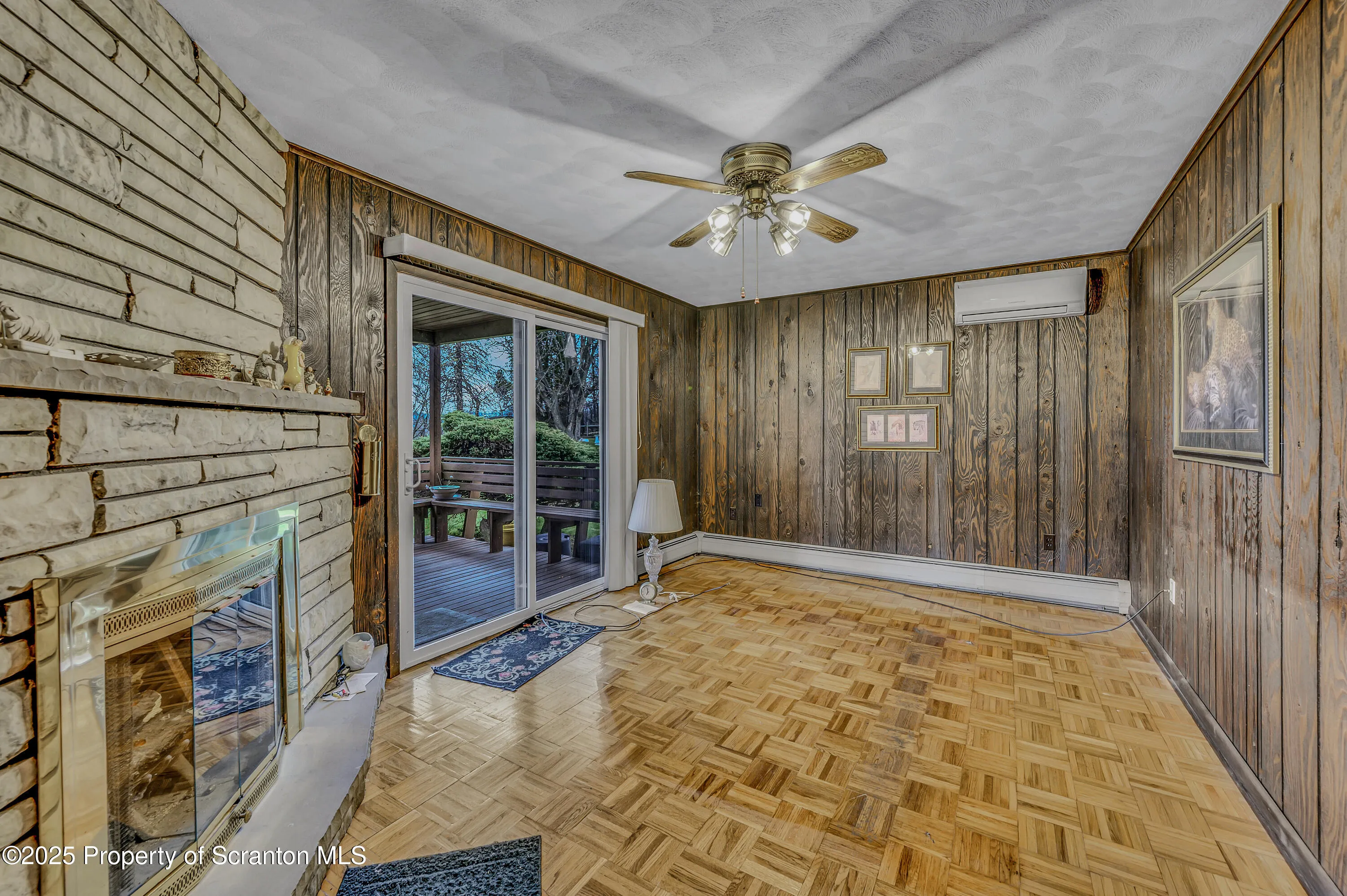 616 Hospital Street, Taylor, Pennsylvania 18517, 4 Bedrooms Bedrooms, 9 Rooms Rooms,3 BathroomsBathrooms,Residential,For Sale,Hospital,SC251537