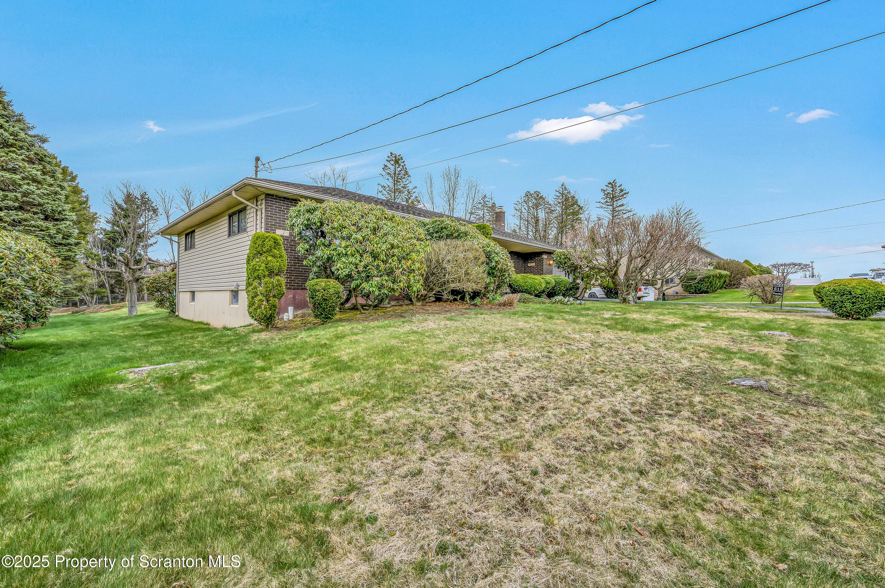 616 Hospital Street, Taylor, Pennsylvania 18517, 4 Bedrooms Bedrooms, 9 Rooms Rooms,3 BathroomsBathrooms,Residential,For Sale,Hospital,SC251537