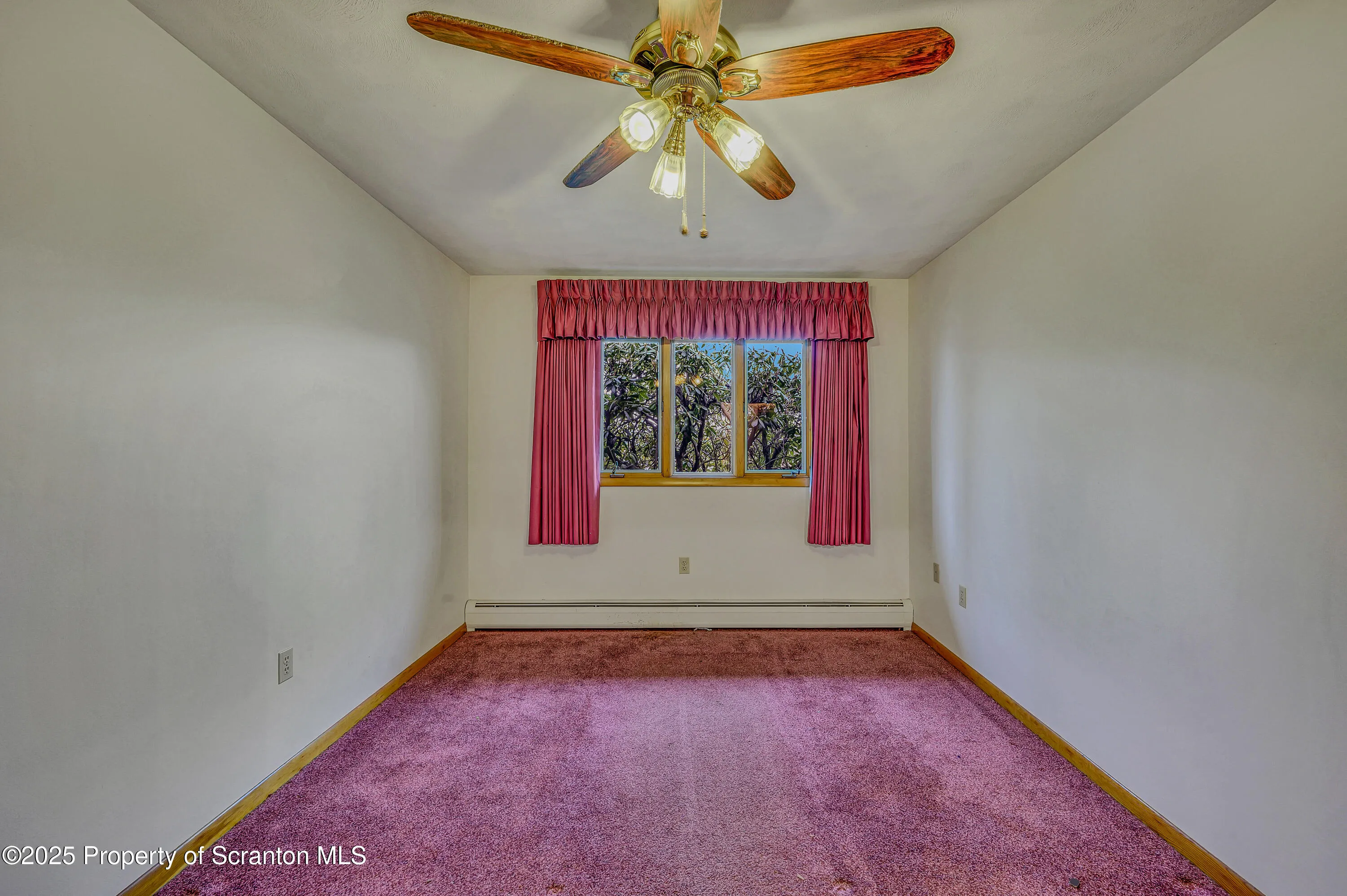 616 Hospital Street, Taylor, Pennsylvania 18517, 4 Bedrooms Bedrooms, 9 Rooms Rooms,3 BathroomsBathrooms,Residential,For Sale,Hospital,SC251537