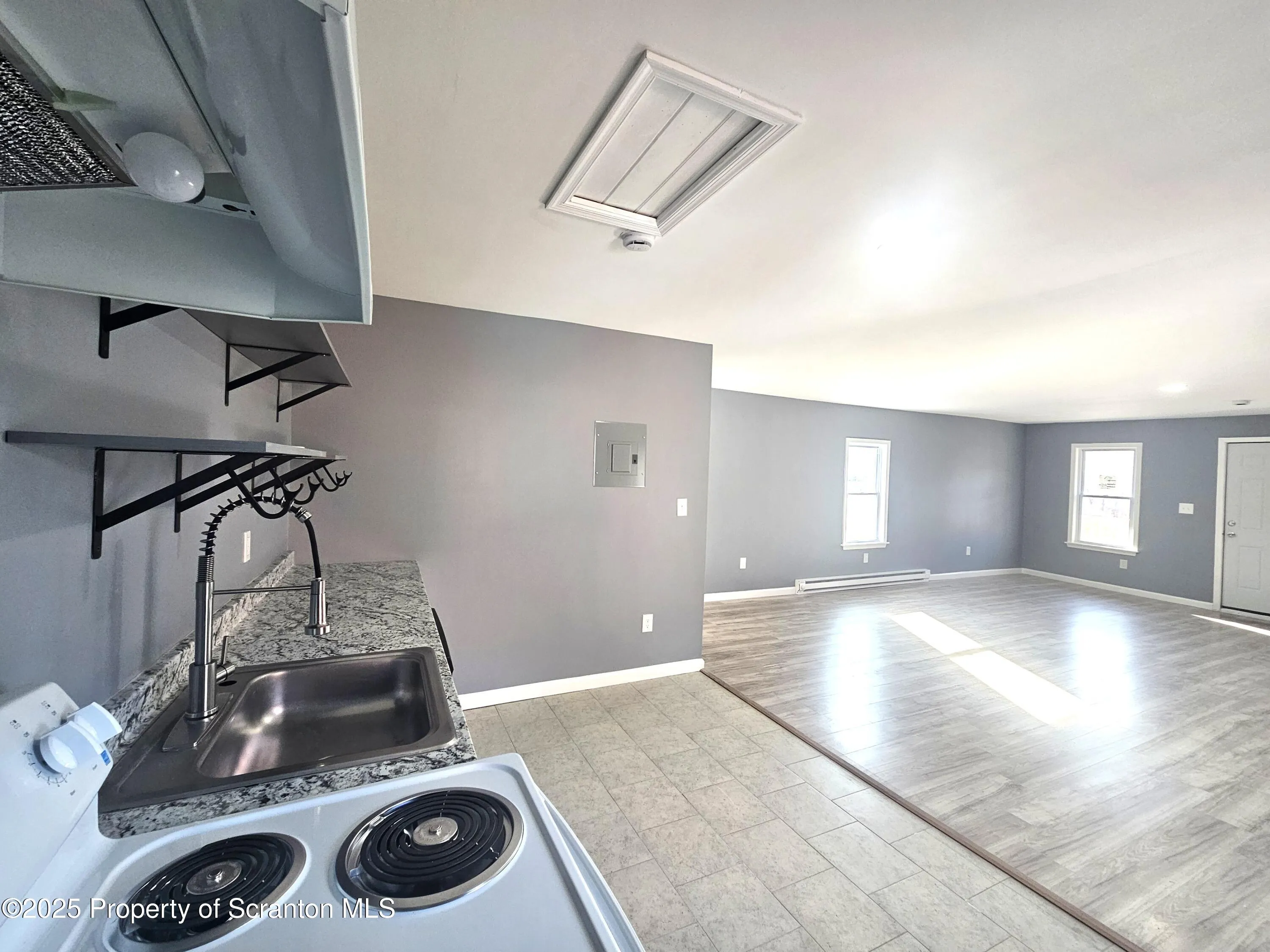 125 River Street Unit 2 Front, Olyphant, Pennsylvania 18447, 2 Rooms Rooms,1 BathroomBathrooms,Residential Lease,For Rent,River,SC251589