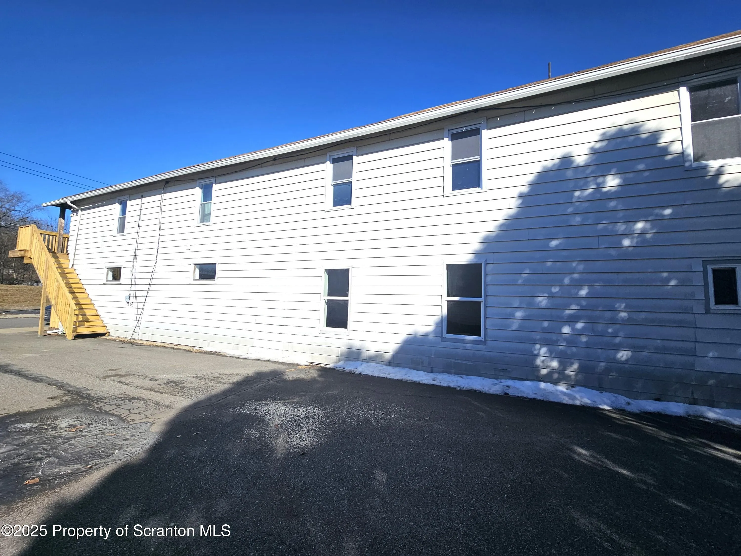 125 River Street Unit 2 Front, Olyphant, Pennsylvania 18447, 2 Rooms Rooms,1 BathroomBathrooms,Residential Lease,For Rent,River,SC251589