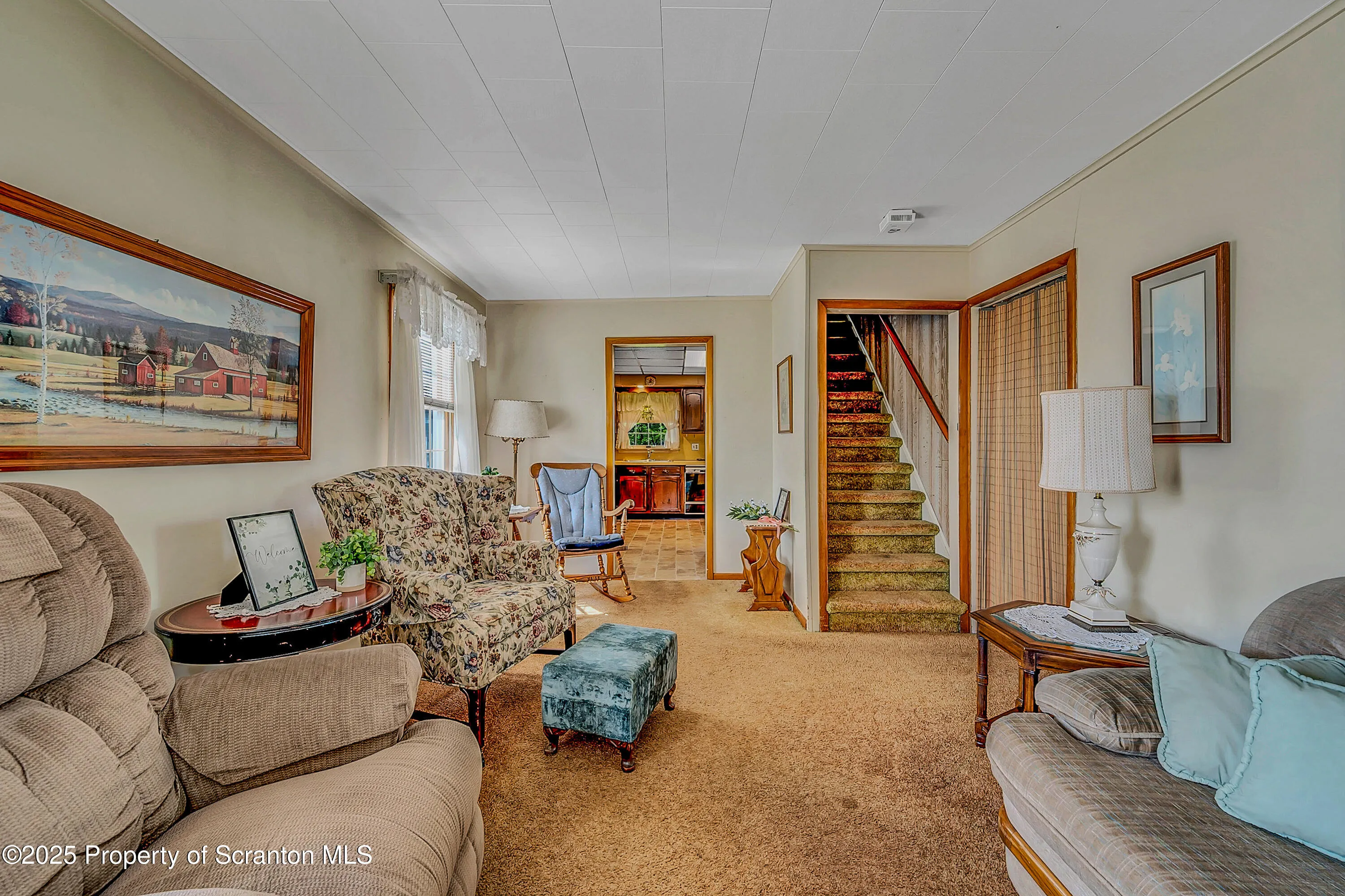 108 Armstrong Avenue, Clarks Green, Pennsylvania 18411, 3 Bedrooms Bedrooms, 7 Rooms Rooms,2 BathroomsBathrooms,Residential,For Sale,Armstrong,SC252008