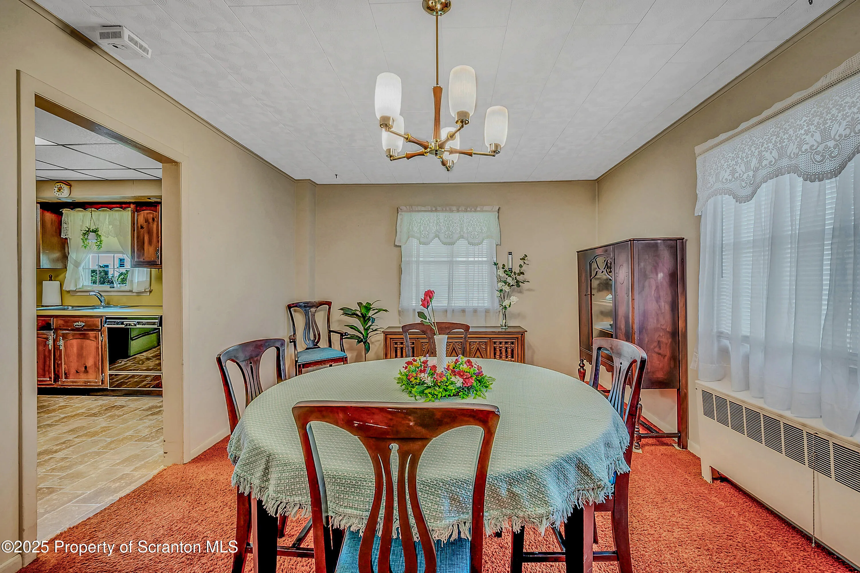 108 Armstrong Avenue, Clarks Green, Pennsylvania 18411, 3 Bedrooms Bedrooms, 7 Rooms Rooms,2 BathroomsBathrooms,Residential,For Sale,Armstrong,SC252008