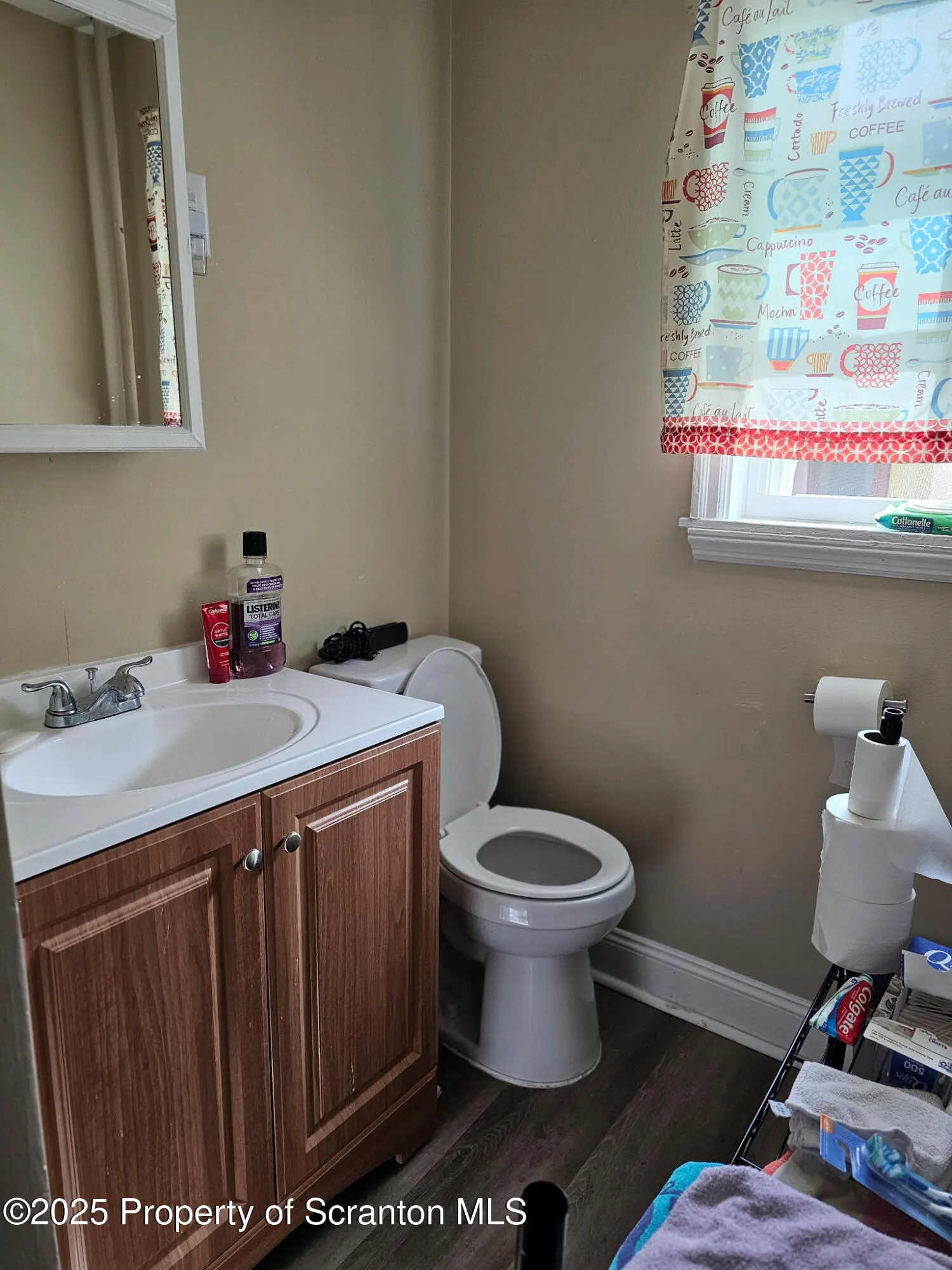1218 S Main Avenue, Scranton, Pennsylvania 18504, 3 Bedrooms Bedrooms, 5 Rooms Rooms,1 BathroomBathrooms,Residential Lease,For Rent,Main,SC252624