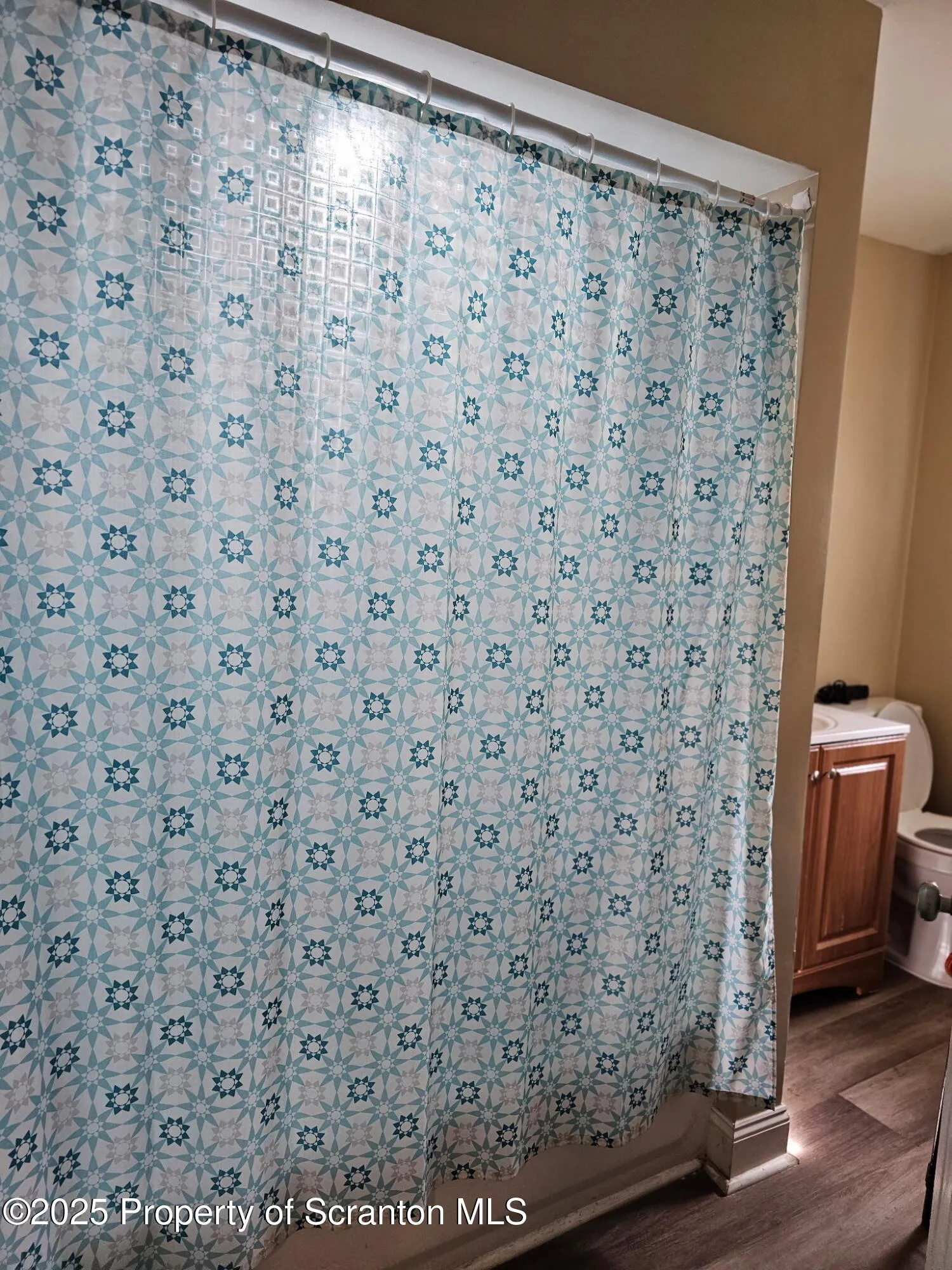 1218 S Main Avenue, Scranton, Pennsylvania 18504, 3 Bedrooms Bedrooms, 5 Rooms Rooms,1 BathroomBathrooms,Residential Lease,For Rent,Main,SC252624