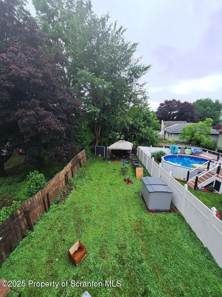 239 W Division Street, Wilkes-barre, Pennsylvania 18706, 3 Bedrooms Bedrooms, 6 Rooms Rooms,2 BathroomsBathrooms,Residential,For Sale,Division,SC252309