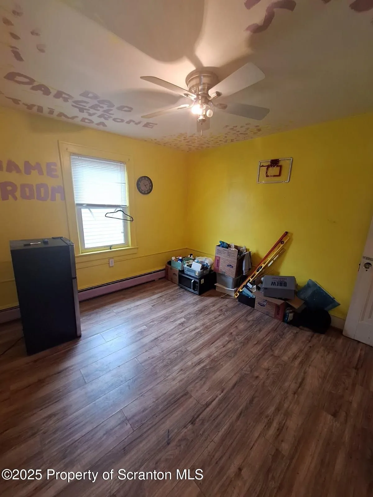 239 W Division Street, Wilkes-barre, Pennsylvania 18706, 3 Bedrooms Bedrooms, 6 Rooms Rooms,2 BathroomsBathrooms,Residential,For Sale,Division,SC252309