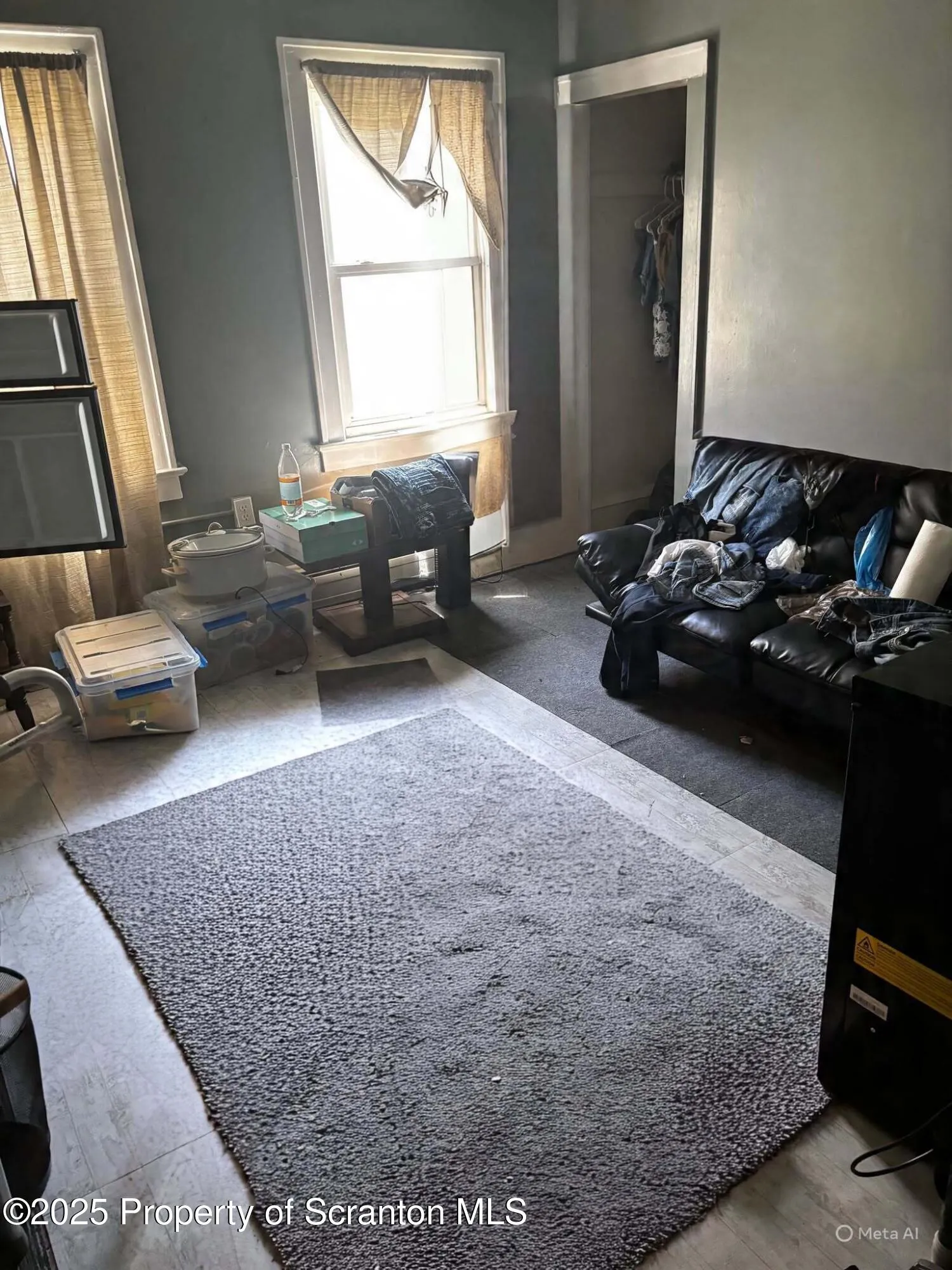 239 W Division Street, Wilkes-barre, Pennsylvania 18706, 3 Bedrooms Bedrooms, 6 Rooms Rooms,2 BathroomsBathrooms,Residential,For Sale,Division,SC252309