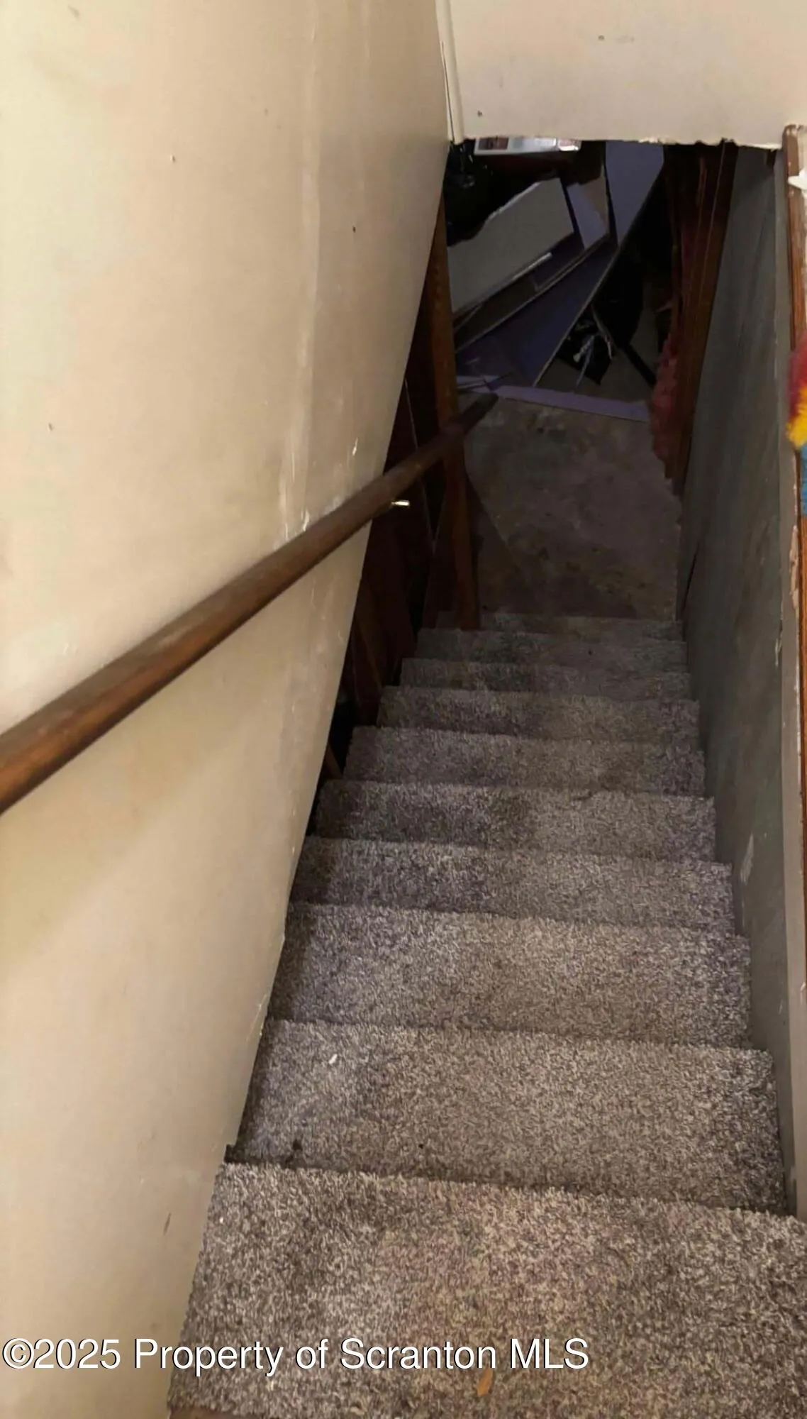 239 W Division Street, Wilkes-barre, Pennsylvania 18706, 3 Bedrooms Bedrooms, 6 Rooms Rooms,2 BathroomsBathrooms,Residential,For Sale,Division,SC252309