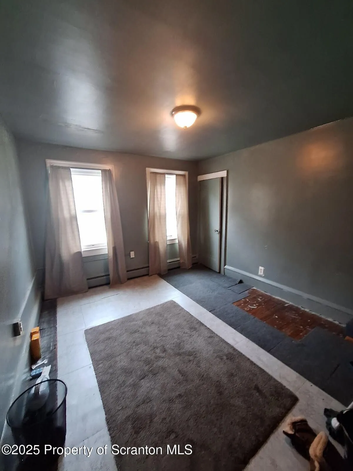 239 W Division Street, Wilkes-barre, Pennsylvania 18706, 3 Bedrooms Bedrooms, 6 Rooms Rooms,2 BathroomsBathrooms,Residential,For Sale,Division,SC252309