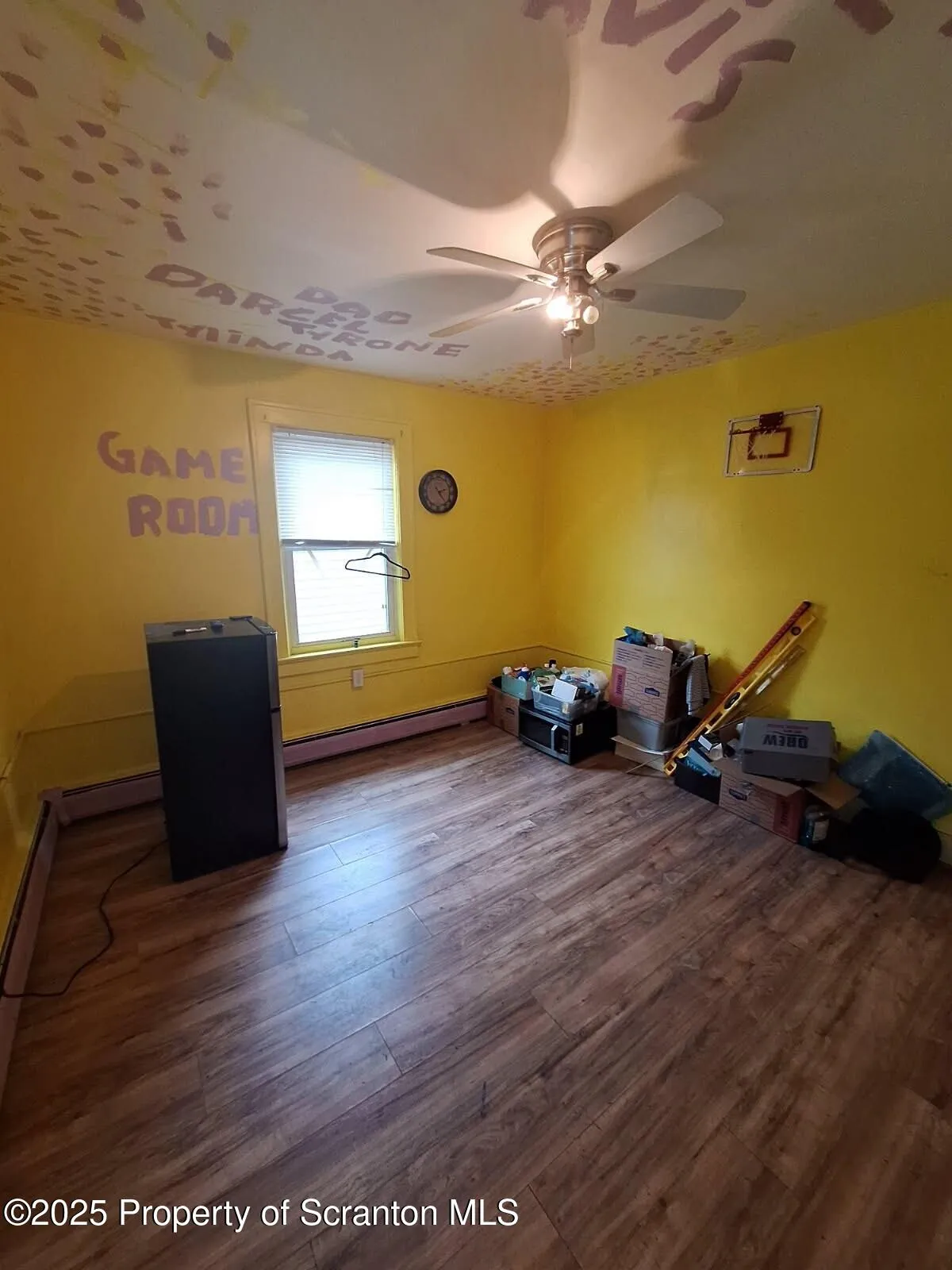 239 W Division Street, Wilkes-barre, Pennsylvania 18706, 3 Bedrooms Bedrooms, 6 Rooms Rooms,2 BathroomsBathrooms,Residential,For Sale,Division,SC252309