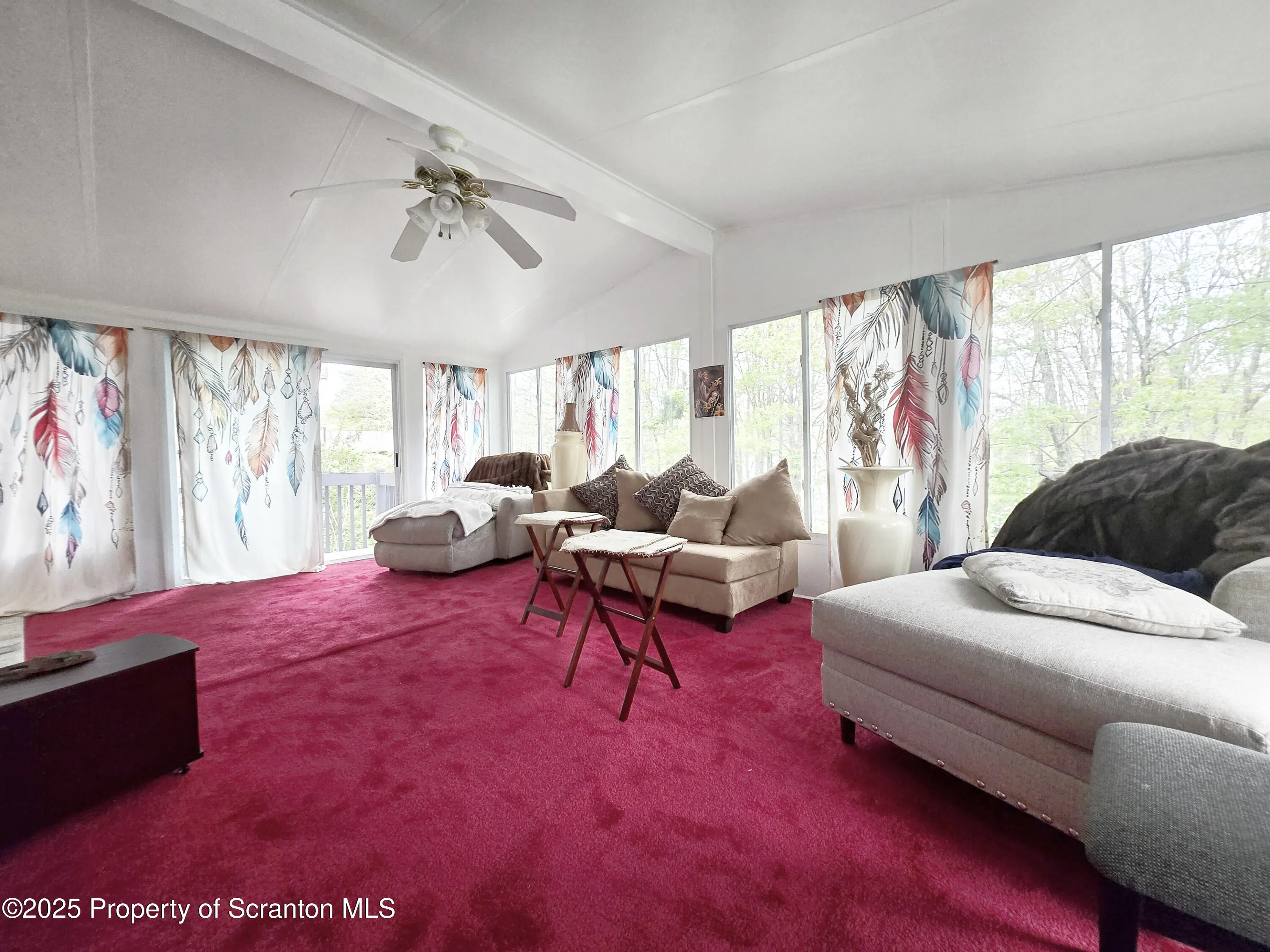 798 Sullivan Trail, Scotrun, Pennsylvania 18355, 4 Bedrooms Bedrooms, 9 Rooms Rooms,4 BathroomsBathrooms,Residential,For Sale,Sullivan Trail,SC252353