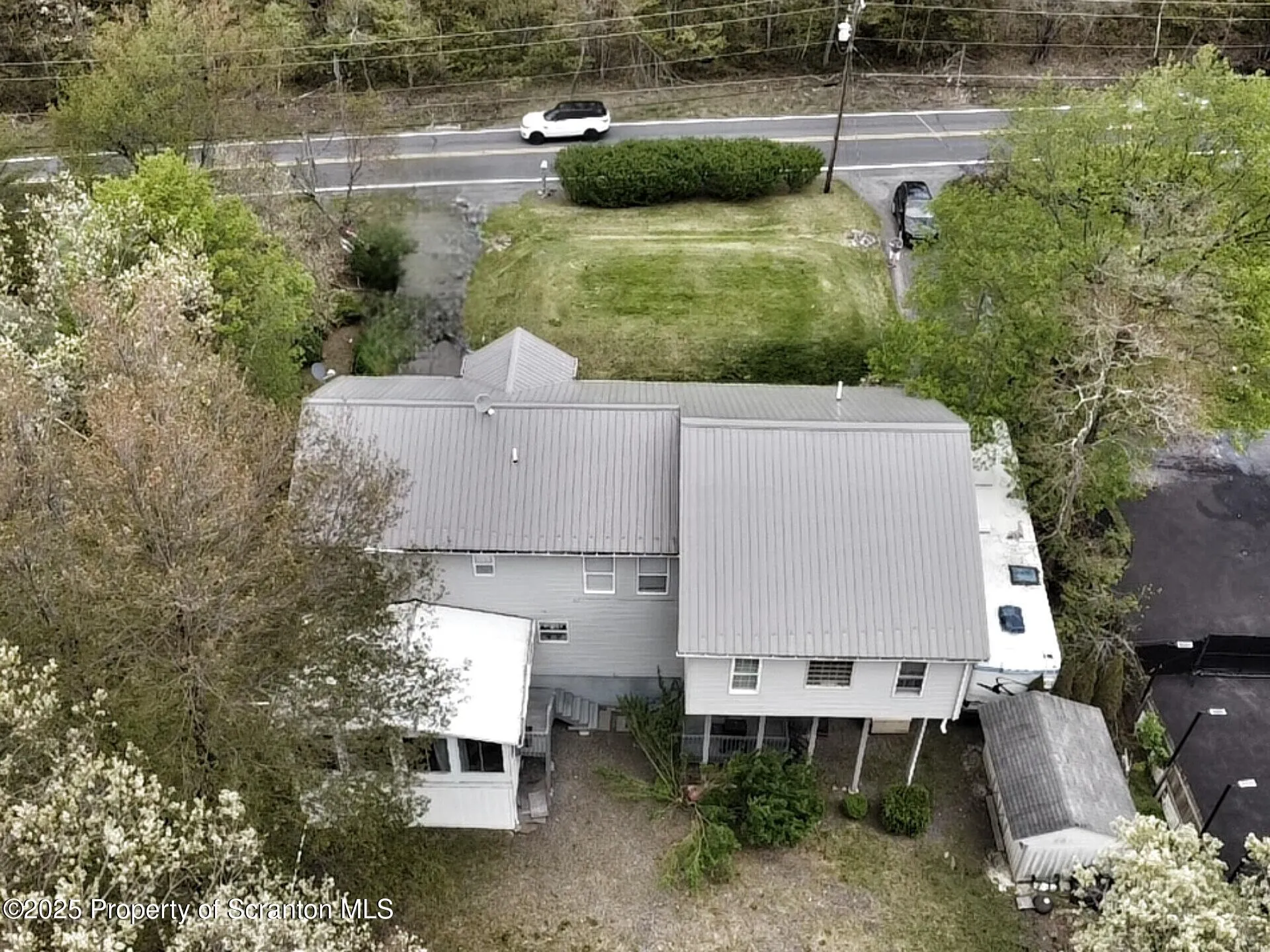 798 Sullivan Trail, Scotrun, Pennsylvania 18355, 4 Bedrooms Bedrooms, 9 Rooms Rooms,4 BathroomsBathrooms,Residential,For Sale,Sullivan Trail,SC252353