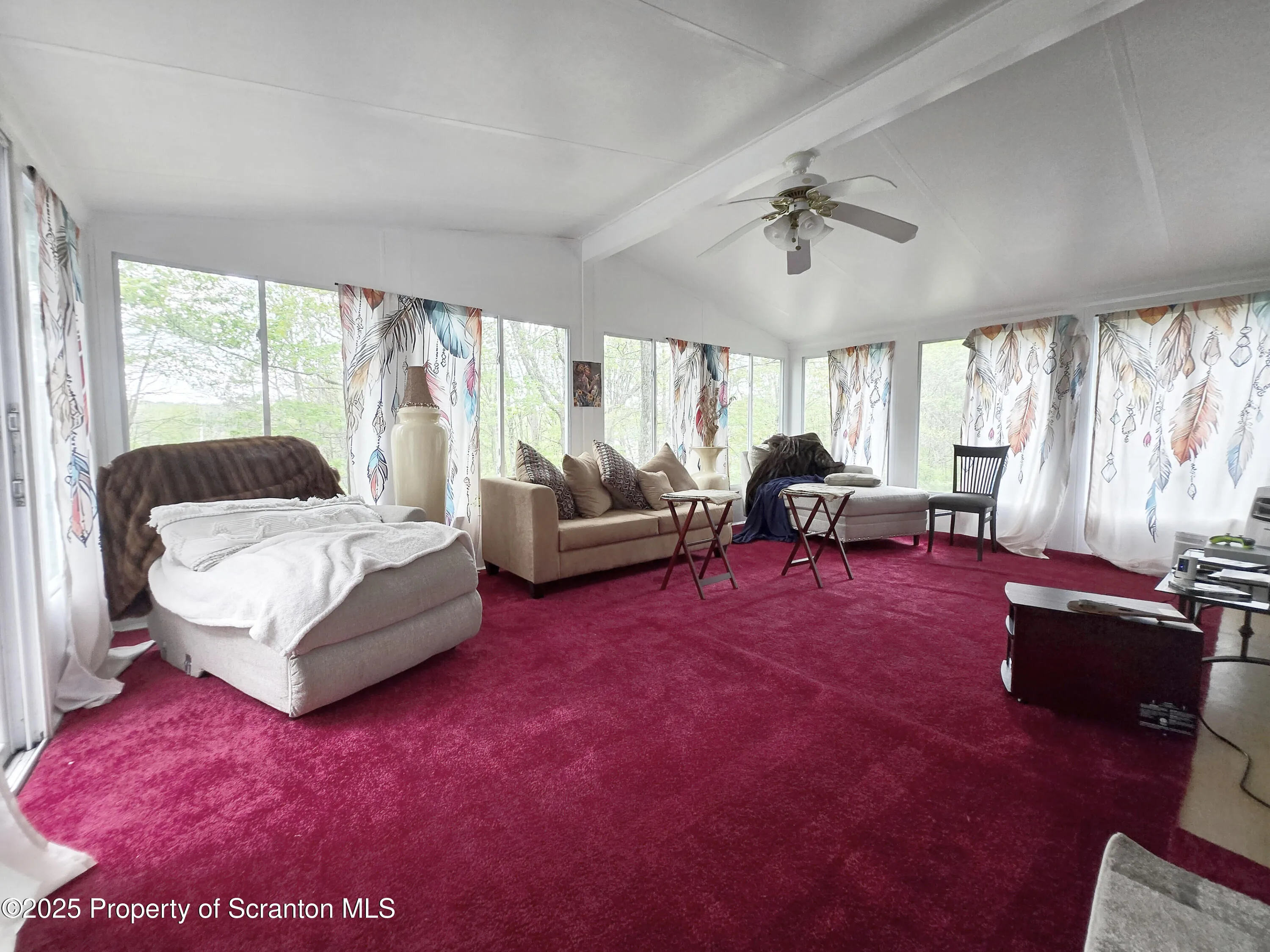 798 Sullivan Trail, Scotrun, Pennsylvania 18355, 4 Bedrooms Bedrooms, 9 Rooms Rooms,4 BathroomsBathrooms,Residential,For Sale,Sullivan Trail,SC252353