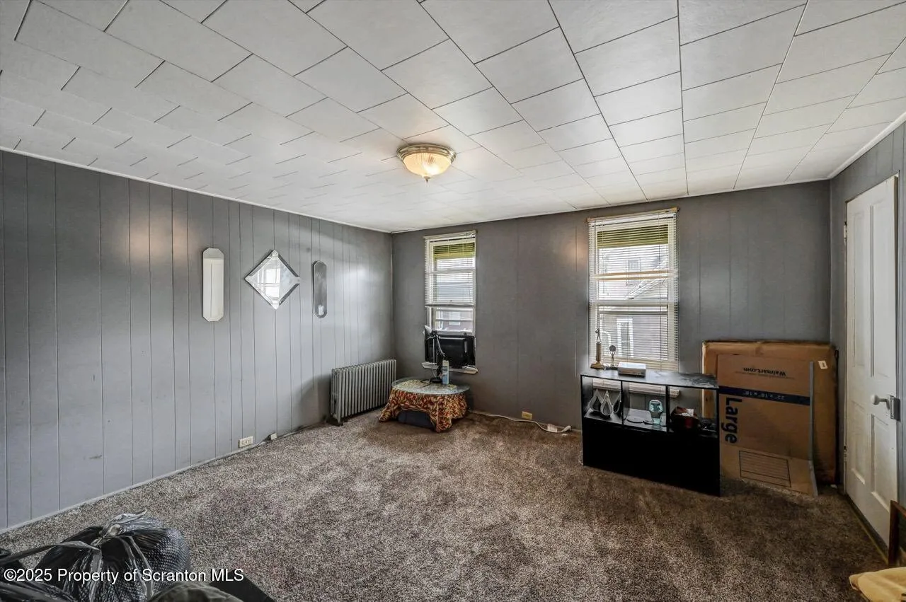 126-128 S. Rebecca Ave S Avenue Unit 126-128 - R 130, Scranton, Pennsylvania 18504, 9 Bedrooms Bedrooms, ,4 BathroomsBathrooms,Residential Income,For Sale,S. Rebecca Ave,SC252573