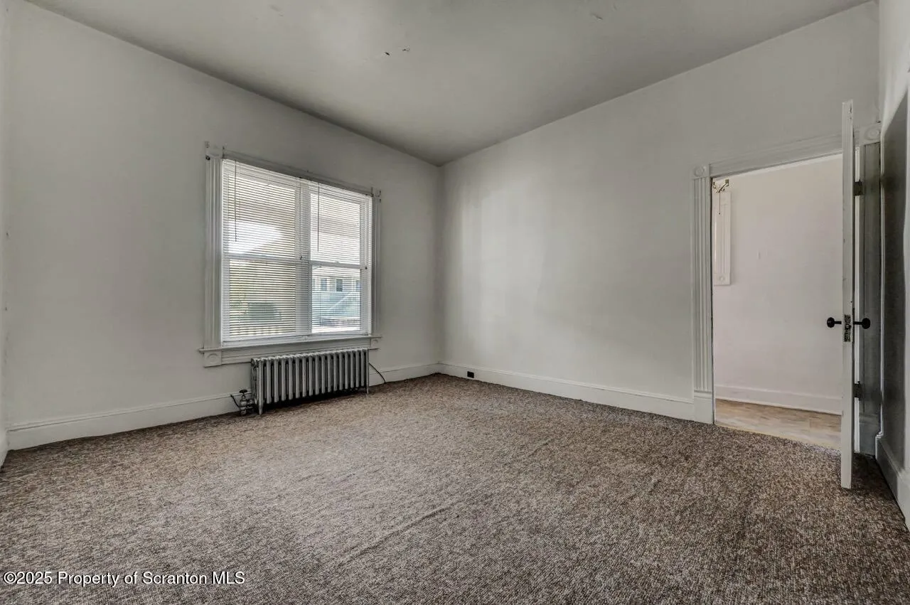 126-128 S. Rebecca Ave S Avenue Unit 126-128 - R 130, Scranton, Pennsylvania 18504, 9 Bedrooms Bedrooms, ,4 BathroomsBathrooms,Residential Income,For Sale,S. Rebecca Ave,SC252573