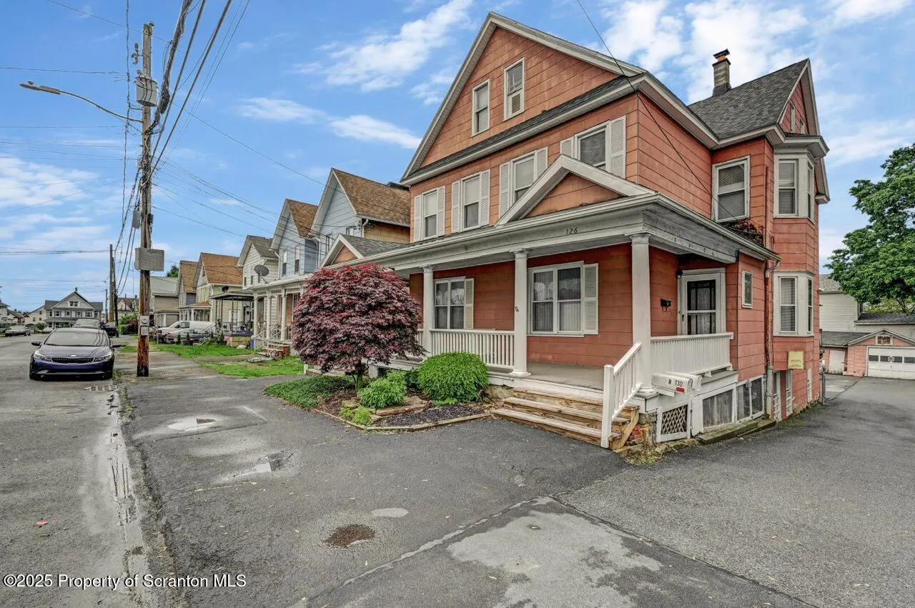 126-128 S. Rebecca Ave S Avenue Unit 126-128 - R 130, Scranton, Pennsylvania 18504, 9 Bedrooms Bedrooms, ,4 BathroomsBathrooms,Residential Income,For Sale,S. Rebecca Ave,SC252573