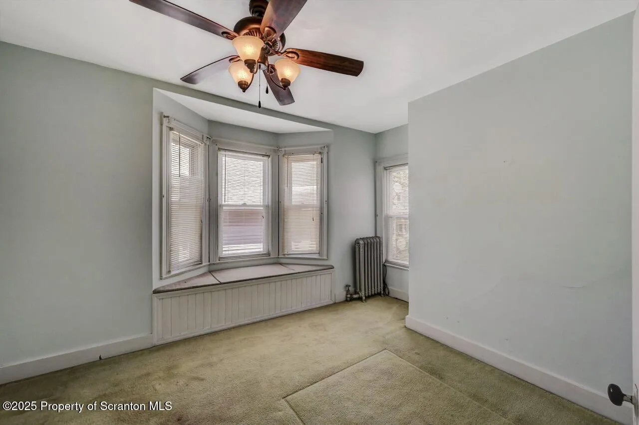 126-128 S. Rebecca Ave S Avenue Unit 126-128 - R 130, Scranton, Pennsylvania 18504, 9 Bedrooms Bedrooms, ,4 BathroomsBathrooms,Residential Income,For Sale,S. Rebecca Ave,SC252573