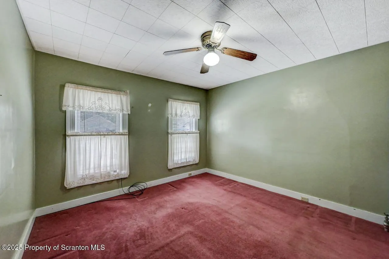 126-128 S. Rebecca Ave S Avenue Unit 126-128 - R 130, Scranton, Pennsylvania 18504, 9 Bedrooms Bedrooms, ,4 BathroomsBathrooms,Residential Income,For Sale,S. Rebecca Ave,SC252573
